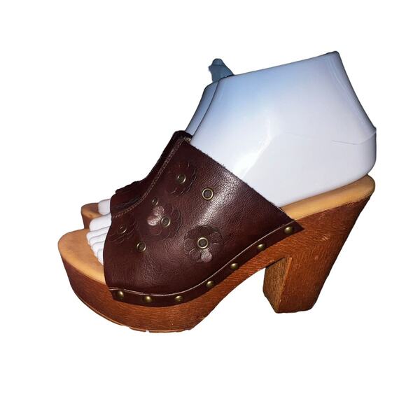 Dolce by Mojo Moxy Brown Platform Wedge Clogs 70s Boho Floral Studded Sz 7M - Picture 3 of 11